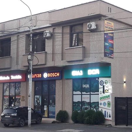Guest House Nima Кутаиси Екстериор снимка