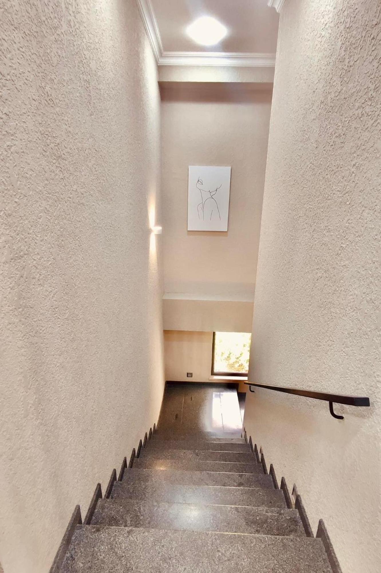 Guest House Nima Кутаиси Екстериор снимка
