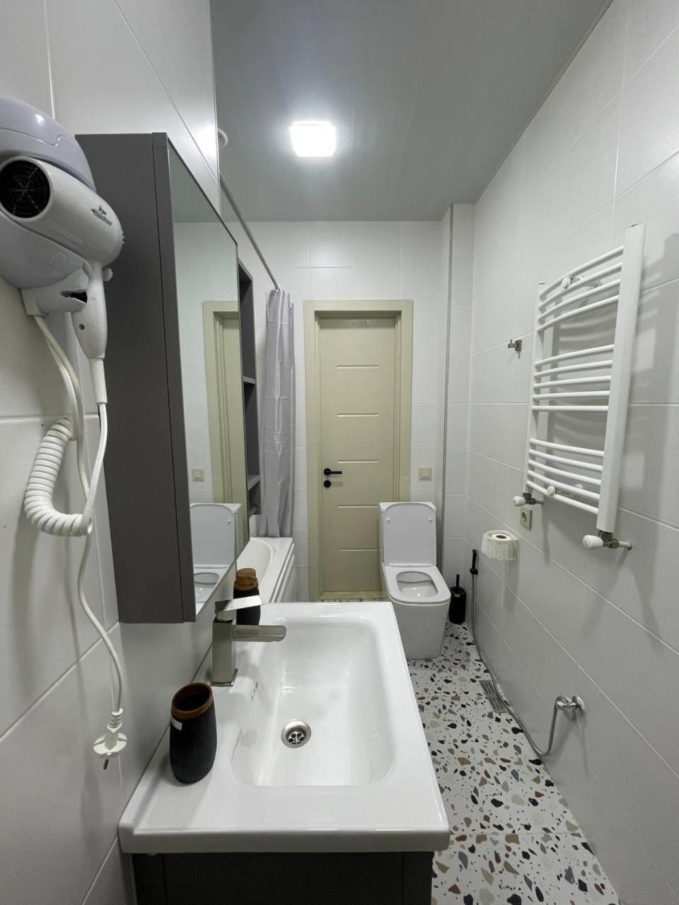Guest House Nima Кутаиси Екстериор снимка