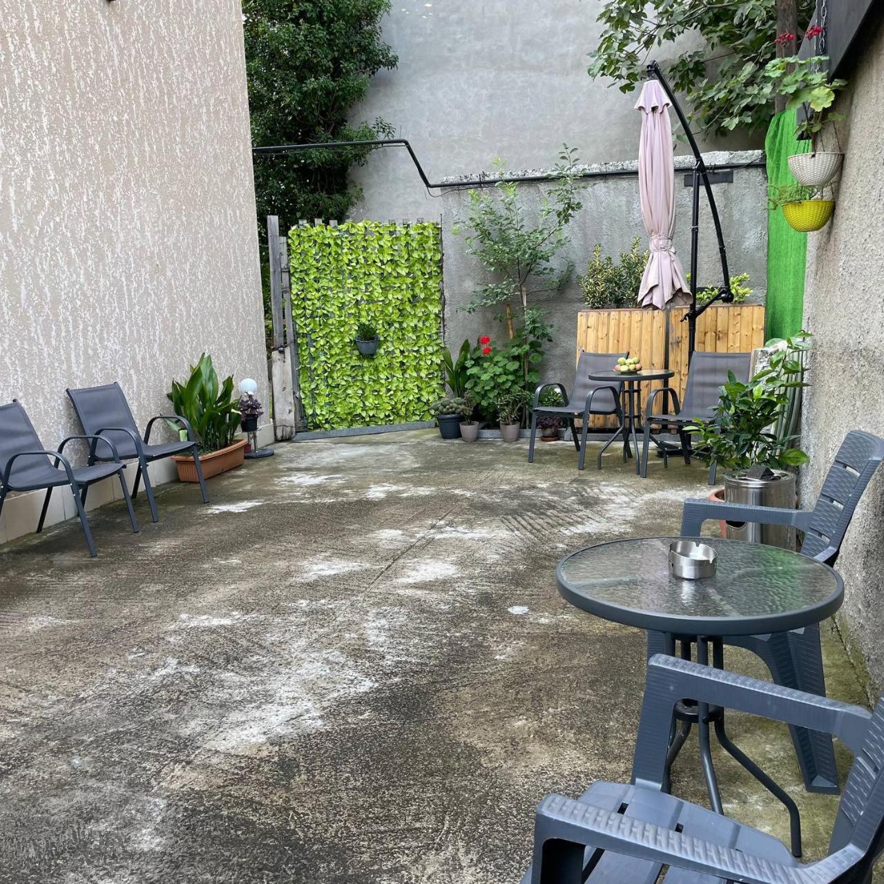 Guest House Nima Кутаиси Екстериор снимка